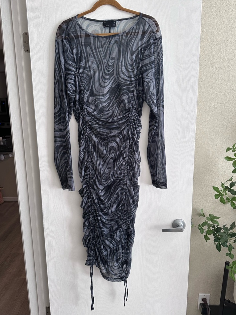 ASOS DESIGN Curve long sleeve dress with ruching in printed mesh